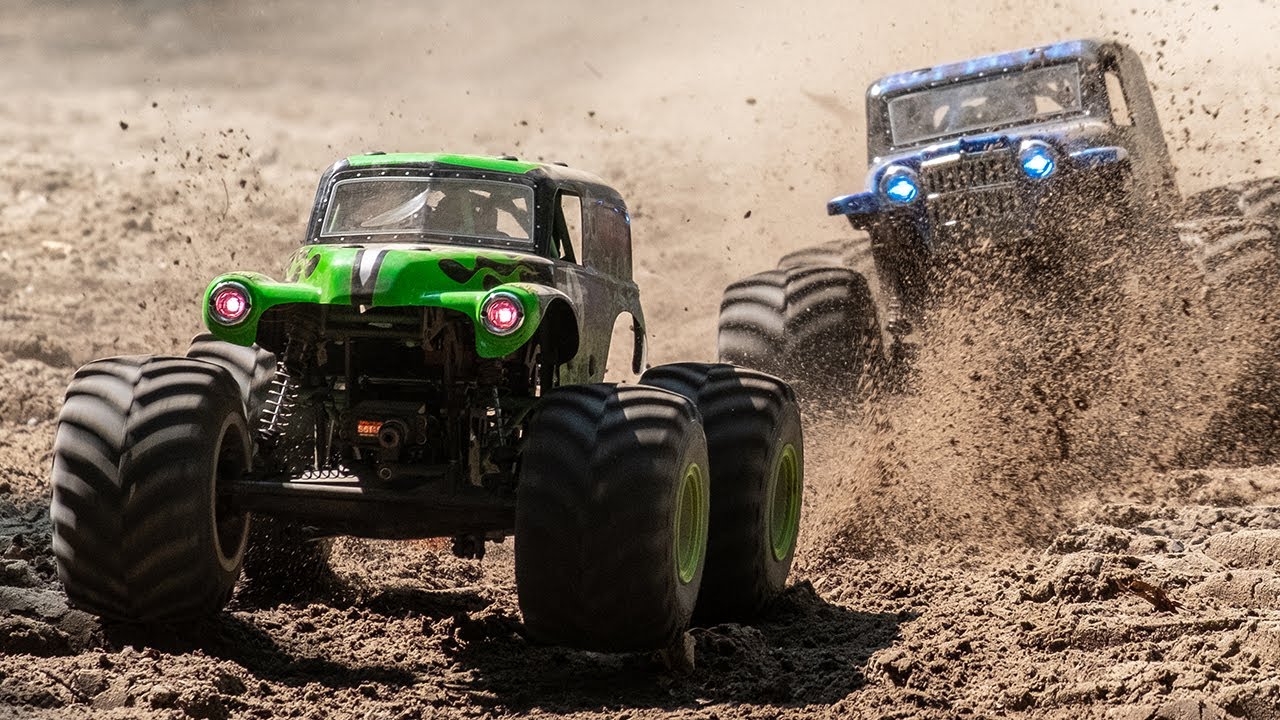 Losi LMT Monster Jam - Ryan and Adam Anderson Out Playing